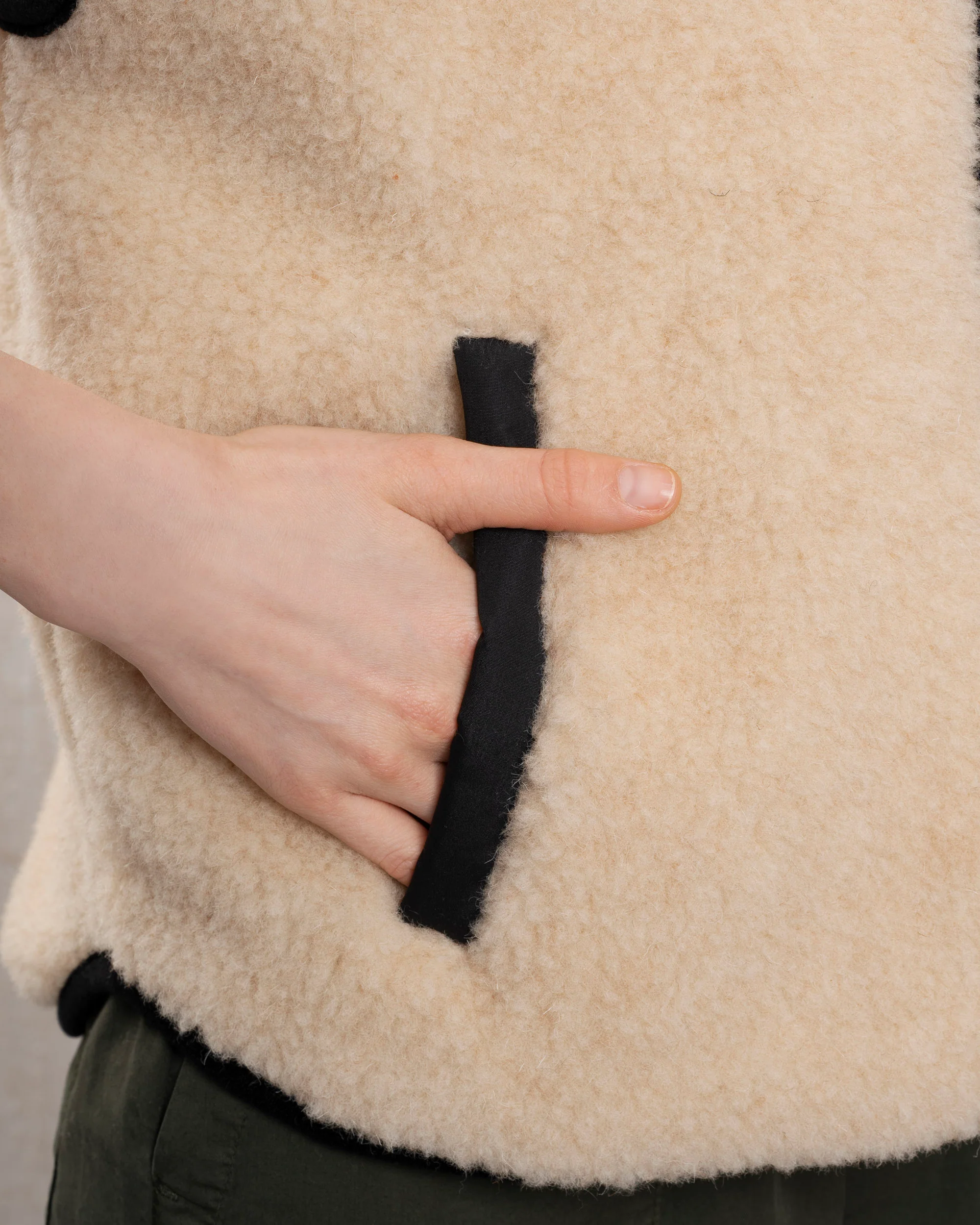 Vest Sherp Light-Beige - Image 4