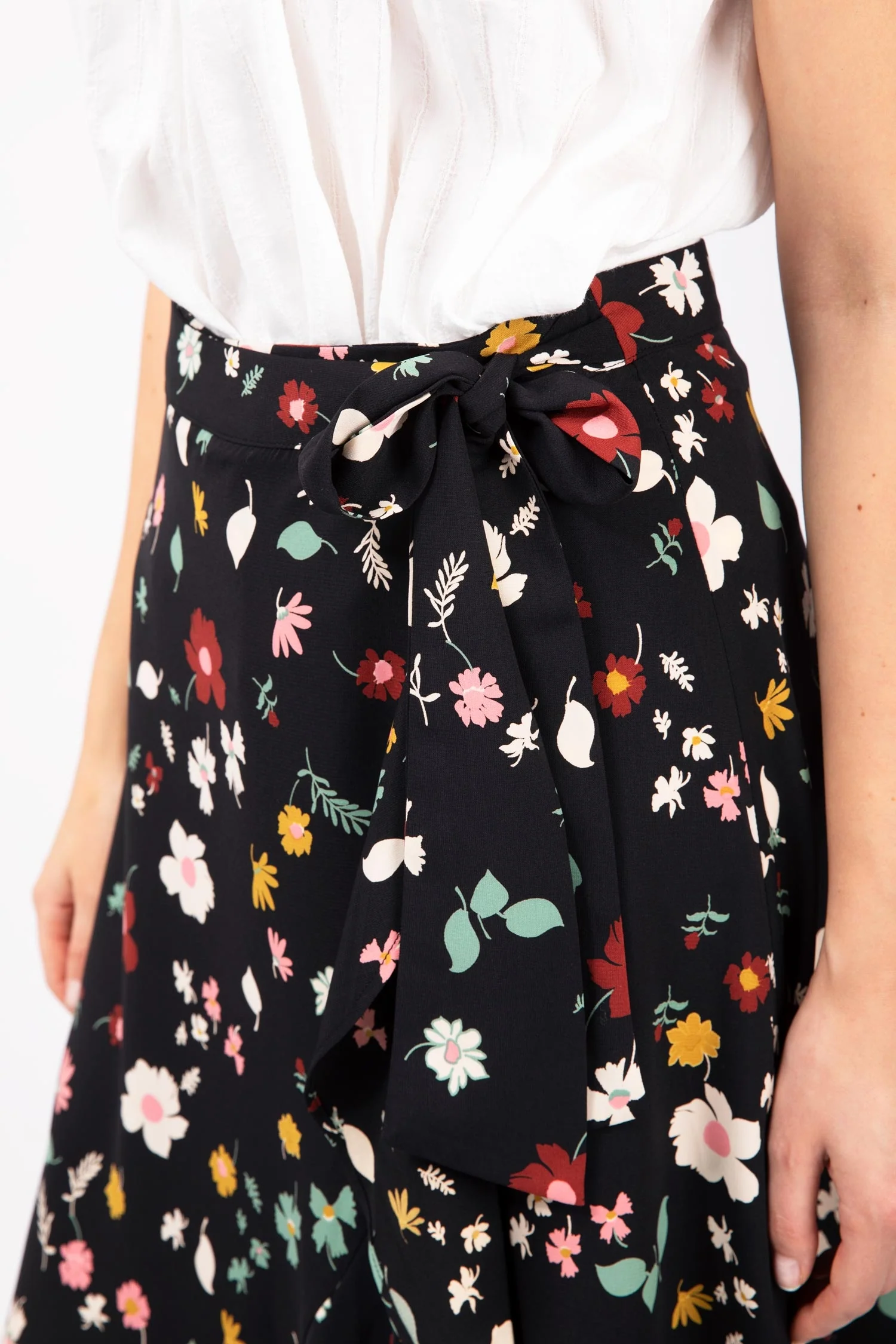Floral Print Tie Waist Skirt - Image 3