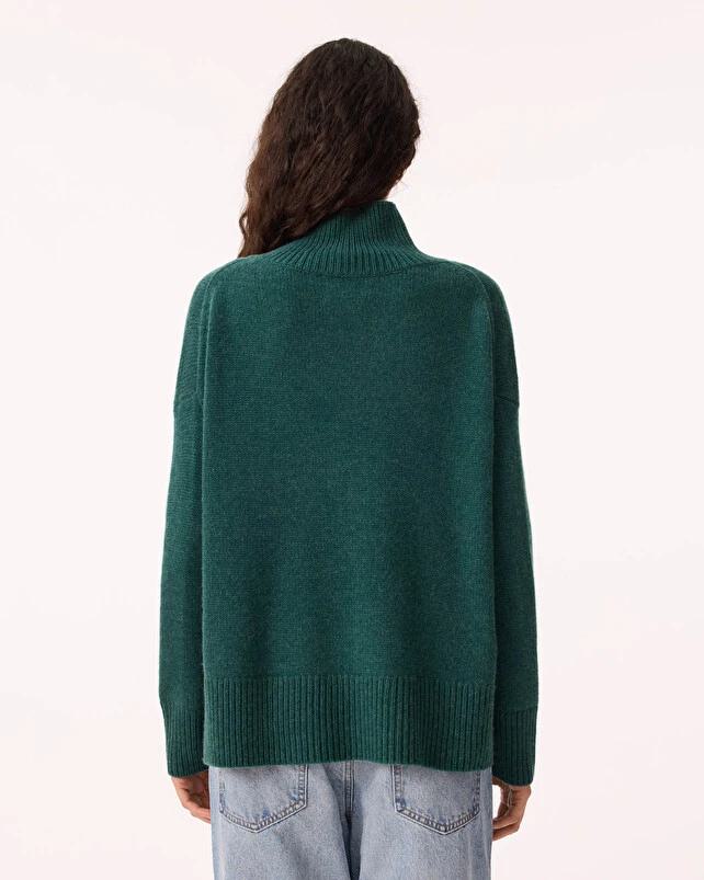 Turtleneck Knitted Ulla Jeans - Image 3