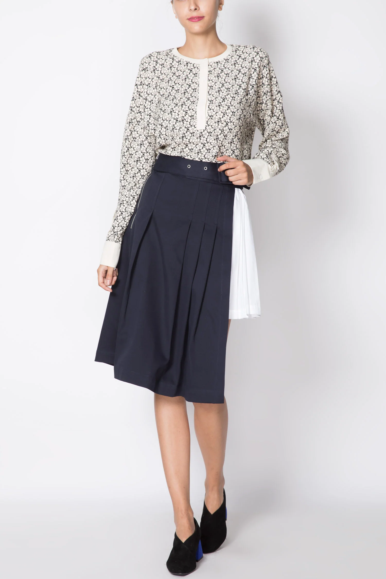 Long Sleeved Contrast Blouse - Image 5