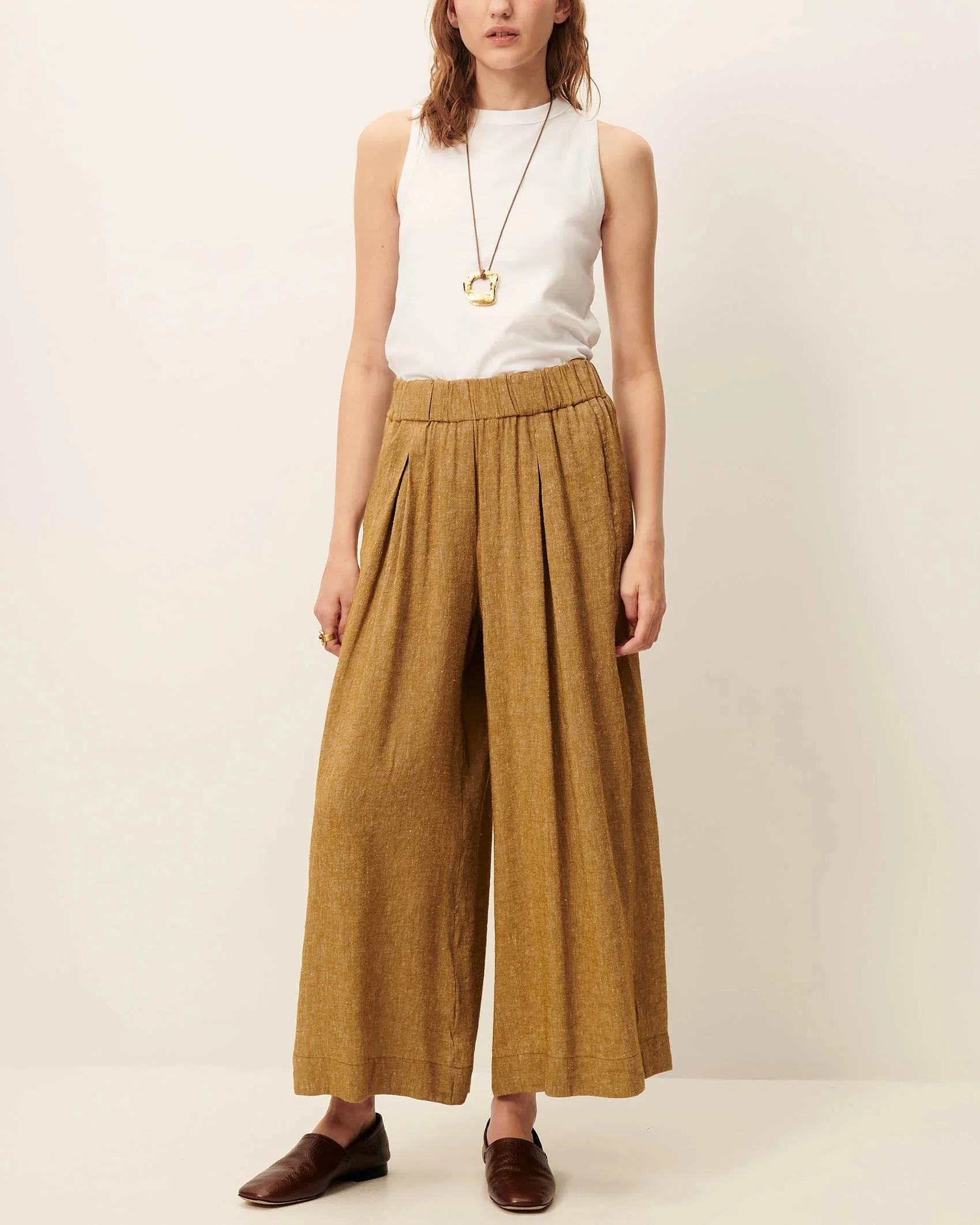 Women's Cropped Wide-Leg Elasticated Trousers in LENZINGECOVERO Viscose Pampa - Image 4