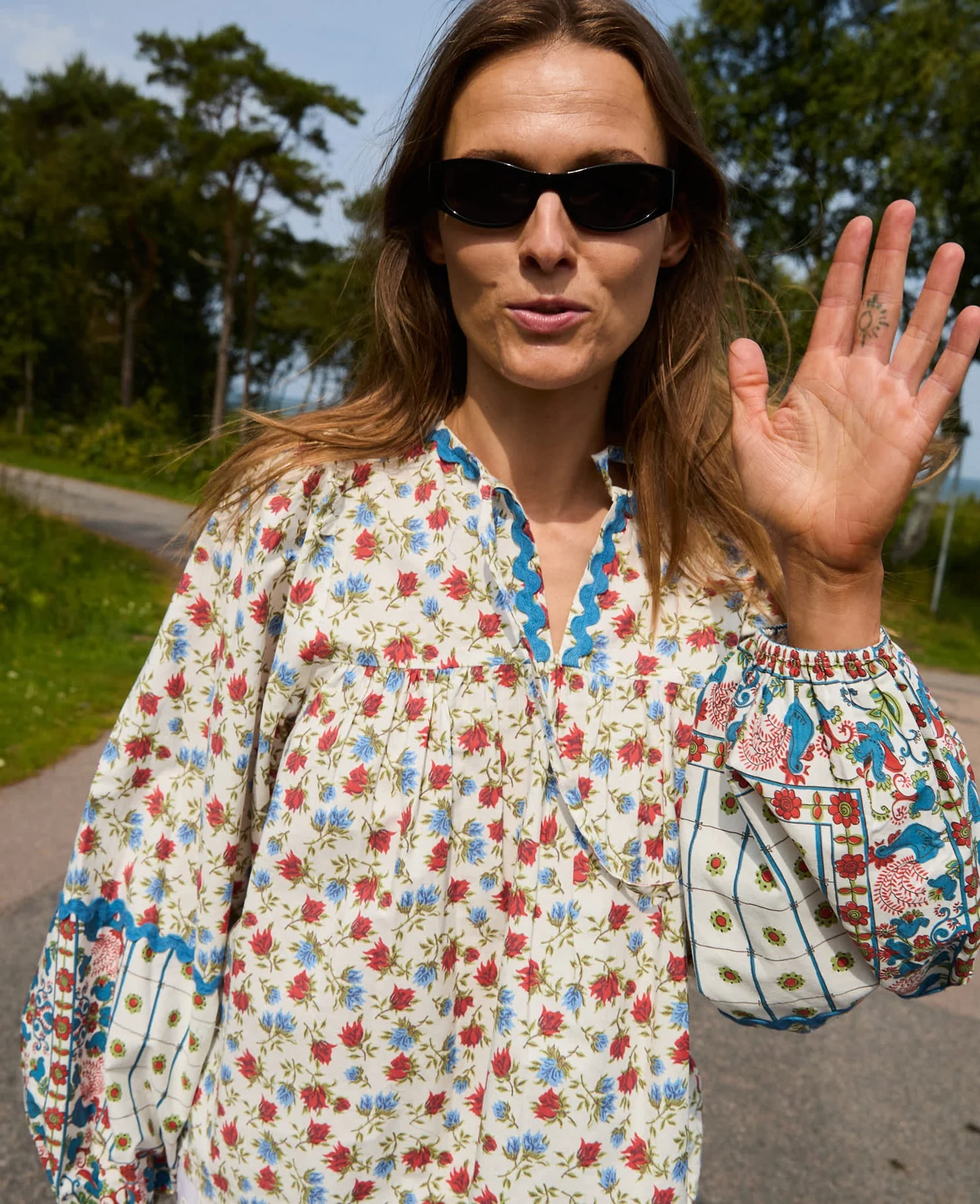 Blouse Coral Top Rooster - Image 3