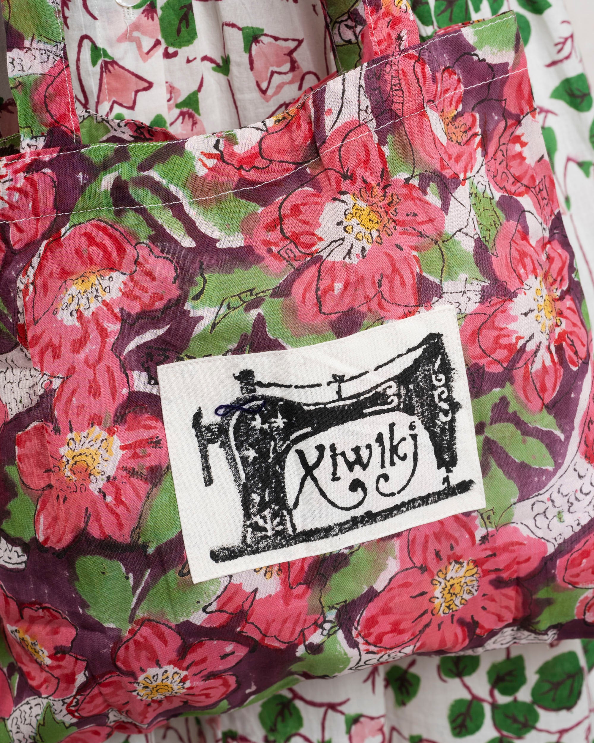 Unisex Pouch Bag ed Materials And Textiles - Multicolor Mix - Image 3
